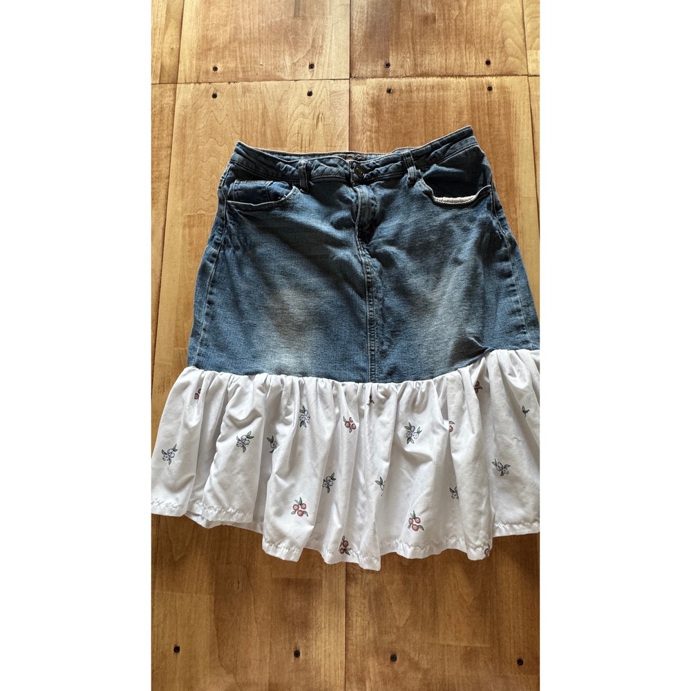 Vintage rue21 Women Denim Floral Ruffle Hem‎ Skirt Size L Stretch Mixed Media